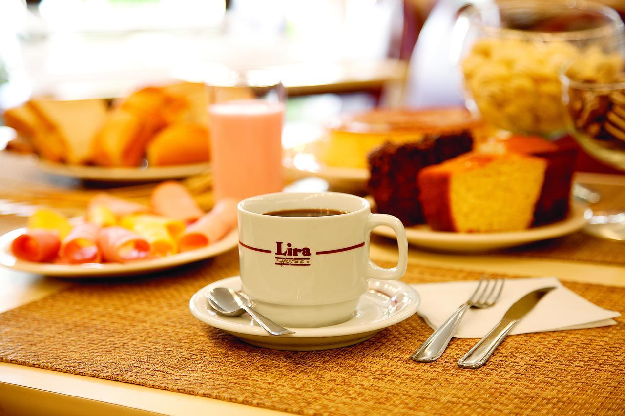 Lira Hotel Curitiba Exterior foto